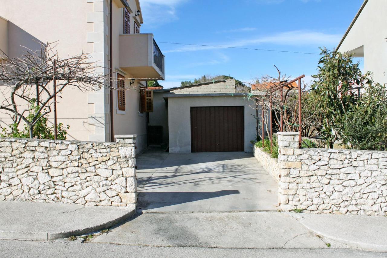 Apartments With A Parking Space Supetar, Brac - 6037 Luaran gambar