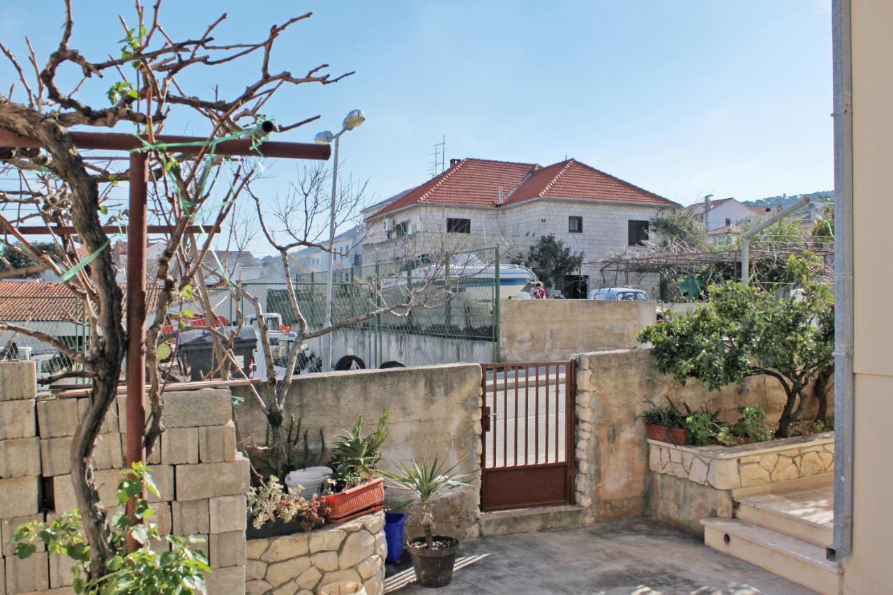 Apartments With A Parking Space Supetar, Brac - 6037 Luaran gambar